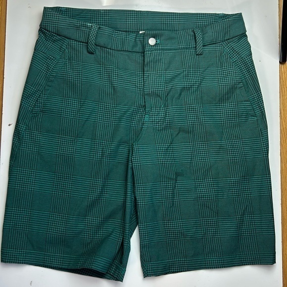 Lululemon green plaid ABC golf‎ shorts - Picture 1 of 5